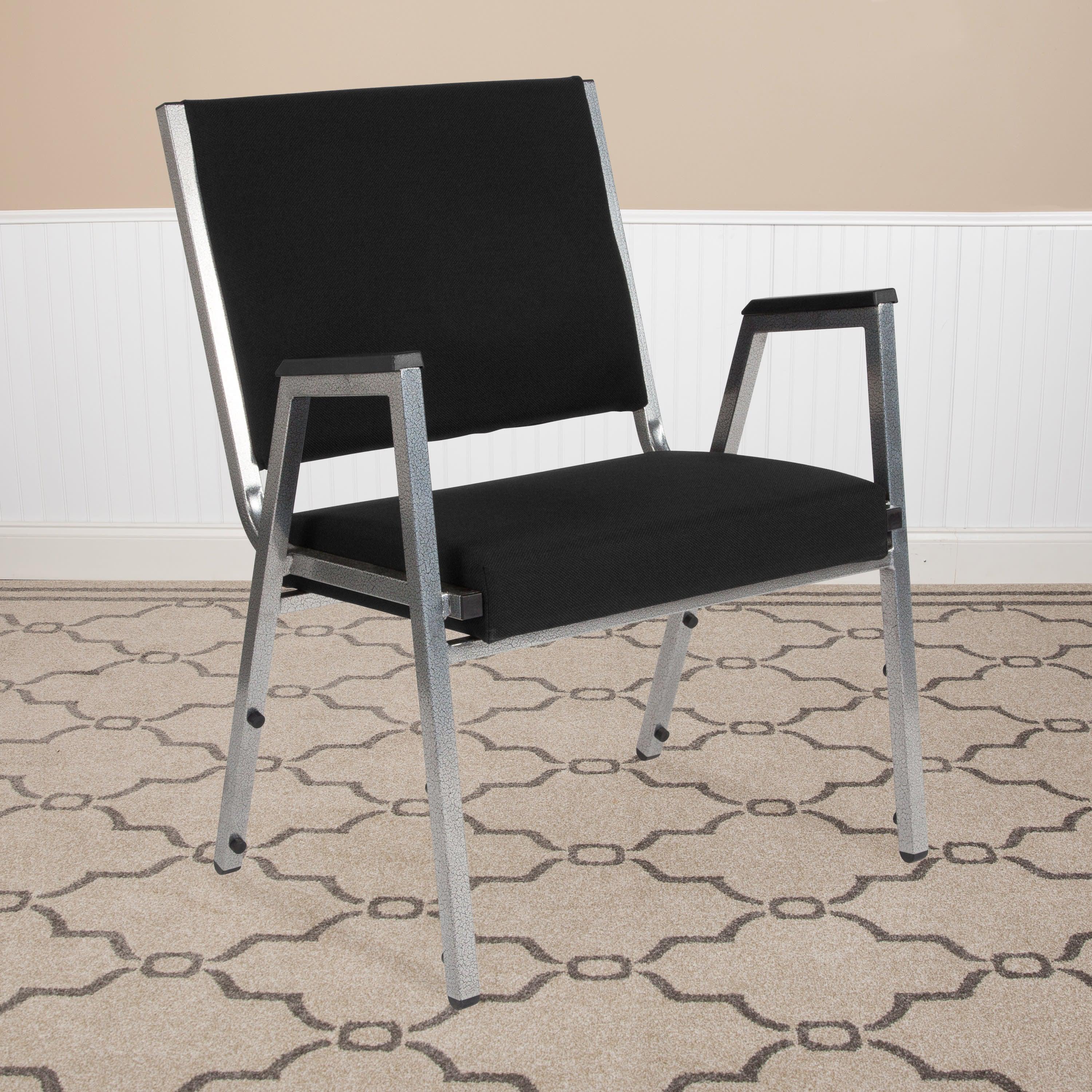 Bariatric chair with arms outlet