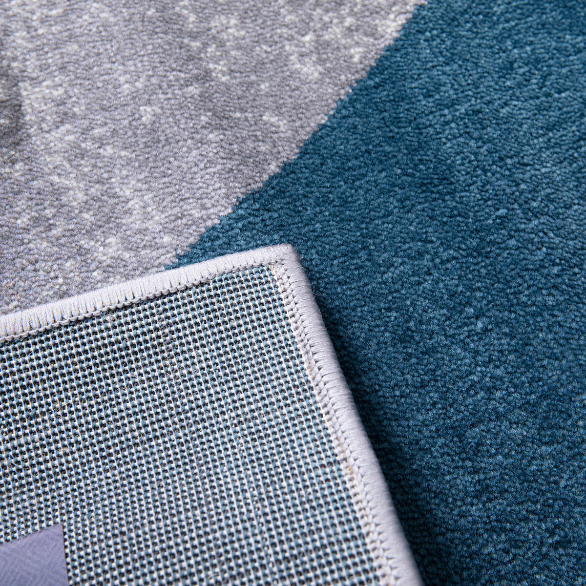 Blue,5' x 7.5' |#| Modern Geometric Design Area Rug in Blue, Gray, and White - 5' x 7'