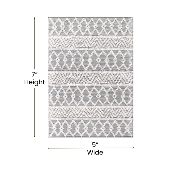Gray/Ivory |#| Indoor Hand Woven Bohemian 5' x 7' Area Rug in Gray with Ivory Diamond Pattern