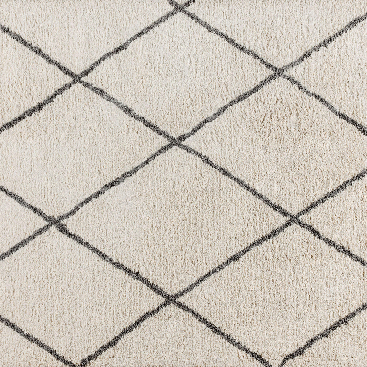 Ivory/Gray,8' x 10' |#| 8' x 10' Ivory and Black Diamond Trellis Modern Shag Area Rug