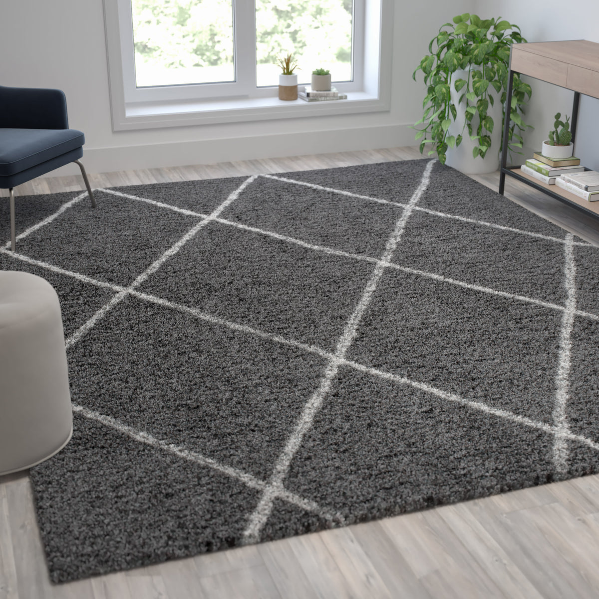 Charcoal/Ivory,8' x 10' |#| 8' x 10' Charcoal and Ivory Diamond Trellis Modern Shag Area Rug