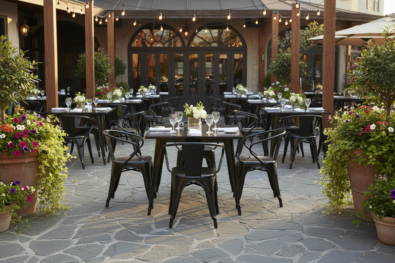 Black Metal Table Set – Outdoor Restaurant Patio